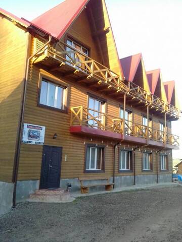 Фото номера Трехместный номер с окном Гостевой дом Dream House г. Яблоница 2