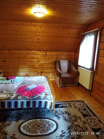 Фото номера Номер Делюкс (для 2 взрослых и 1 ребенка) Отель Trembita г. Яблоница 43