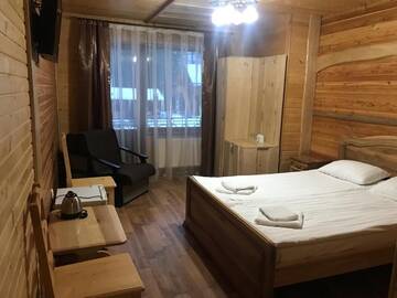 Фото номера Большой двухместный номер с 1 кроватью Отель Kisva Hotel г. Яблоница 7
