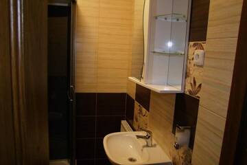 Фото номера Просторный двухместный номер с 2 отдельными кроватями Отель Kisva Hotel г. Яблоница 4