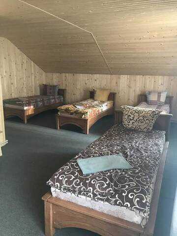 Фото номера Улучшенный трехместный номер Отель Hotel Novoe Shale г. Яблоница 6