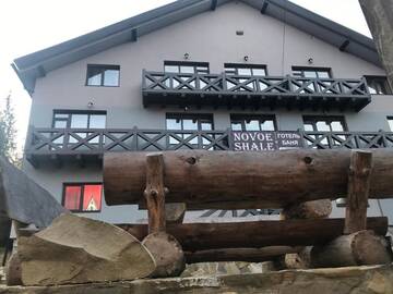 Фото номера Улучшенный двухместный номер с 1 кроватью Отель Hotel Novoe Shale г. Яблоница 40