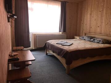 Фото номера Улучшенный двухместный номер с 1 кроватью Отель Hotel Novoe Shale г. Яблоница 17