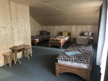 Фото номера Улучшенный трехместный номер Отель Hotel Novoe Shale г. Яблоница 5