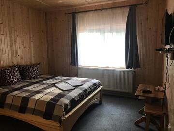 Фото номера Улучшенный двухместный номер с 1 кроватью Отель Hotel Novoe Shale г. Яблоница 29