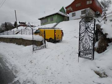 Фото номера Двухместный номер с 1 кроватью или 2 отдельными кроватями, вид на горы Гостевой дом у Дарини г. Яблоница 7