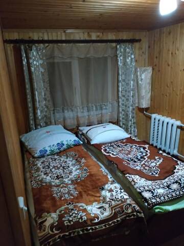 Фото номера Двухместный номер с 1 кроватью или 2 отдельными кроватями, вид на горы Гостевой дом у Дарини г. Яблоница 10