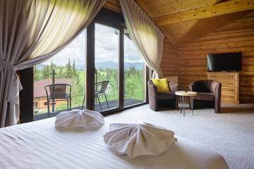 Фото номера Шале с двумя спальнями Шале GOOD DAYS Shale Resort 4 км до Буковеля г. Яблоница 15