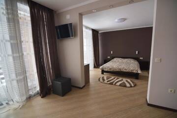 Фото номера Апартаменты с видом на горы Апарт-отели Ozone minihotel г. Яблоница 12