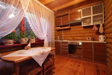 Фото номера Дом с 2 спальнями Дома для отпуска Еко котедж Яблуницька троянда г. Яблоница 28